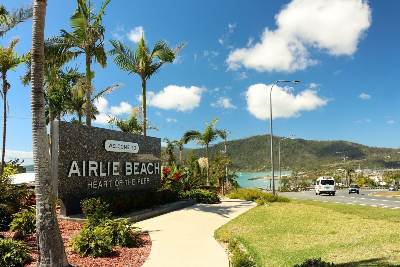 Coastal Vista - The Heart of Airlie!