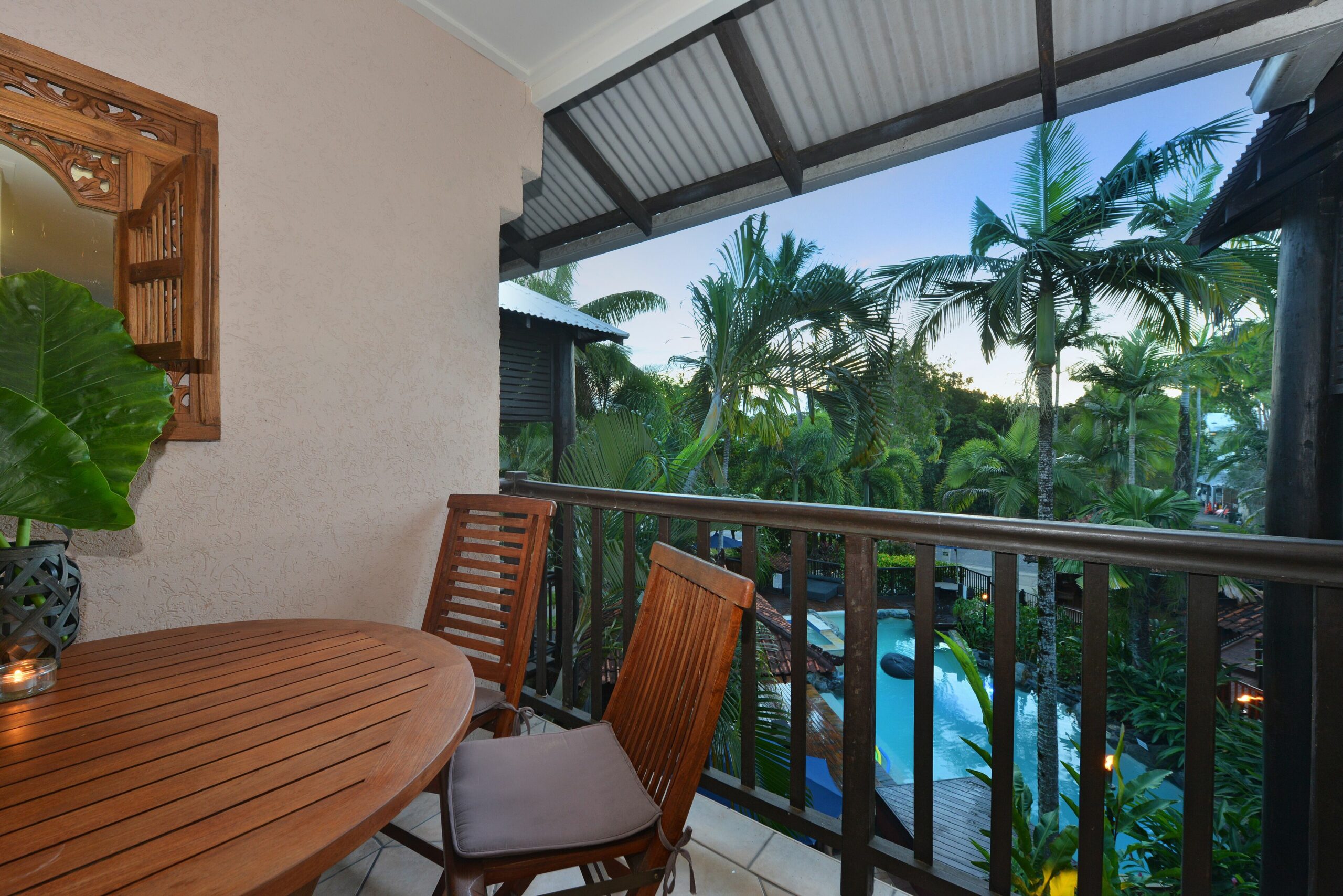 Balinese Breeze-walk to all Port has to Offer, Heat Pool & Wifi