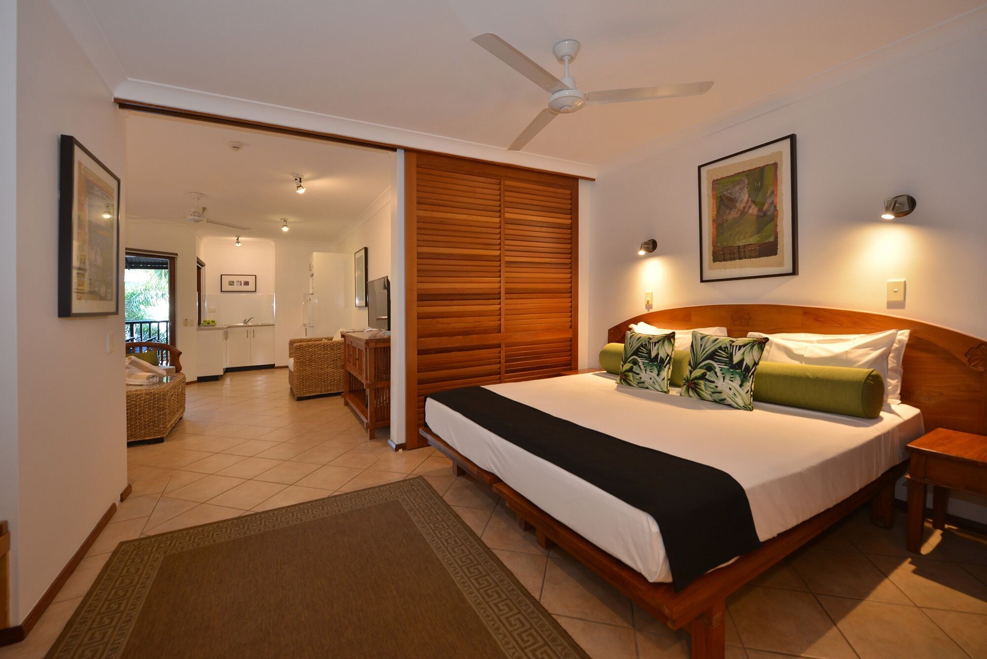 Escape @ Hibiscus – Walk to all Port Douglas has to Offer