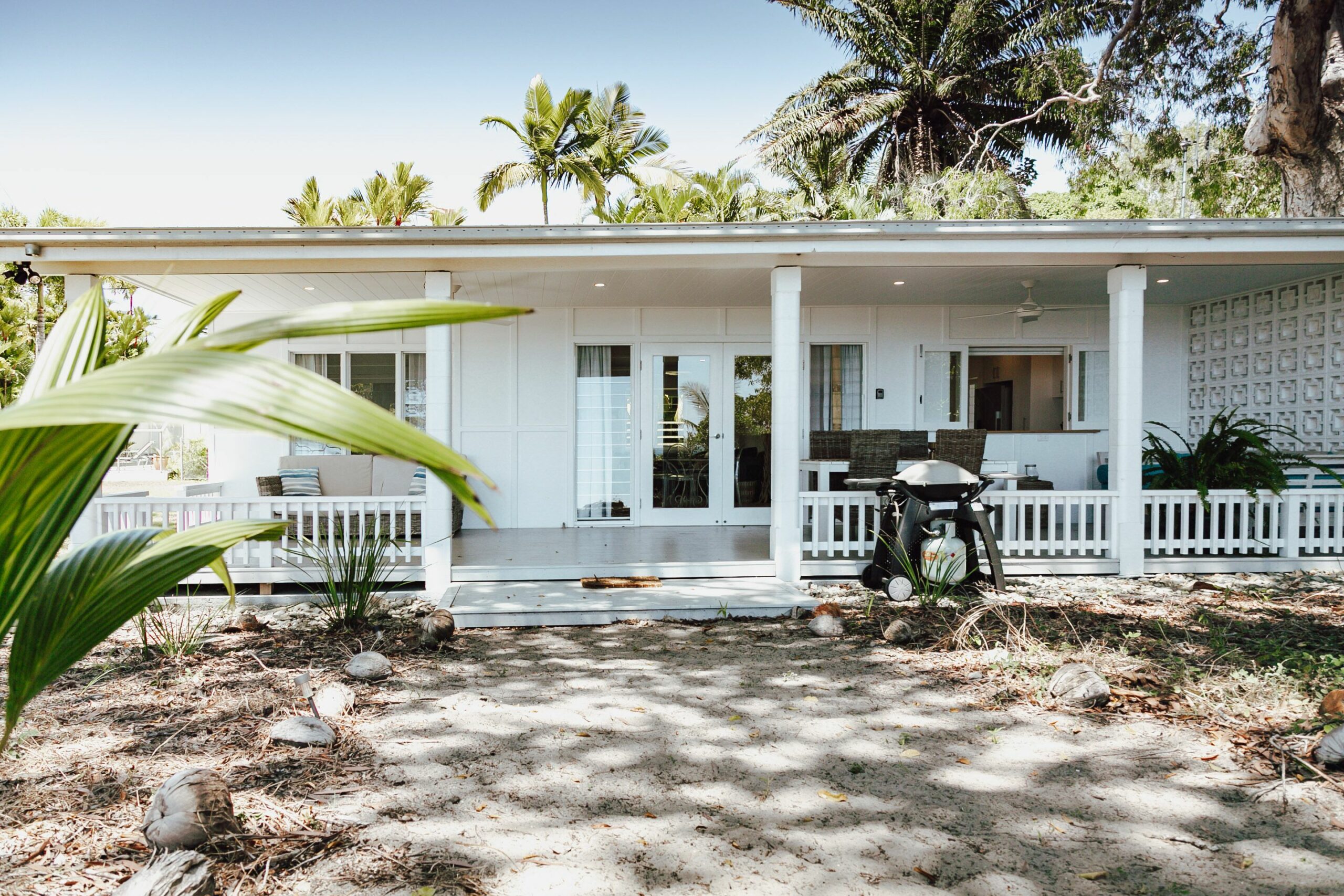 Beachfront Cottage on the World Famous 4 Mile Beach, Port Douglas