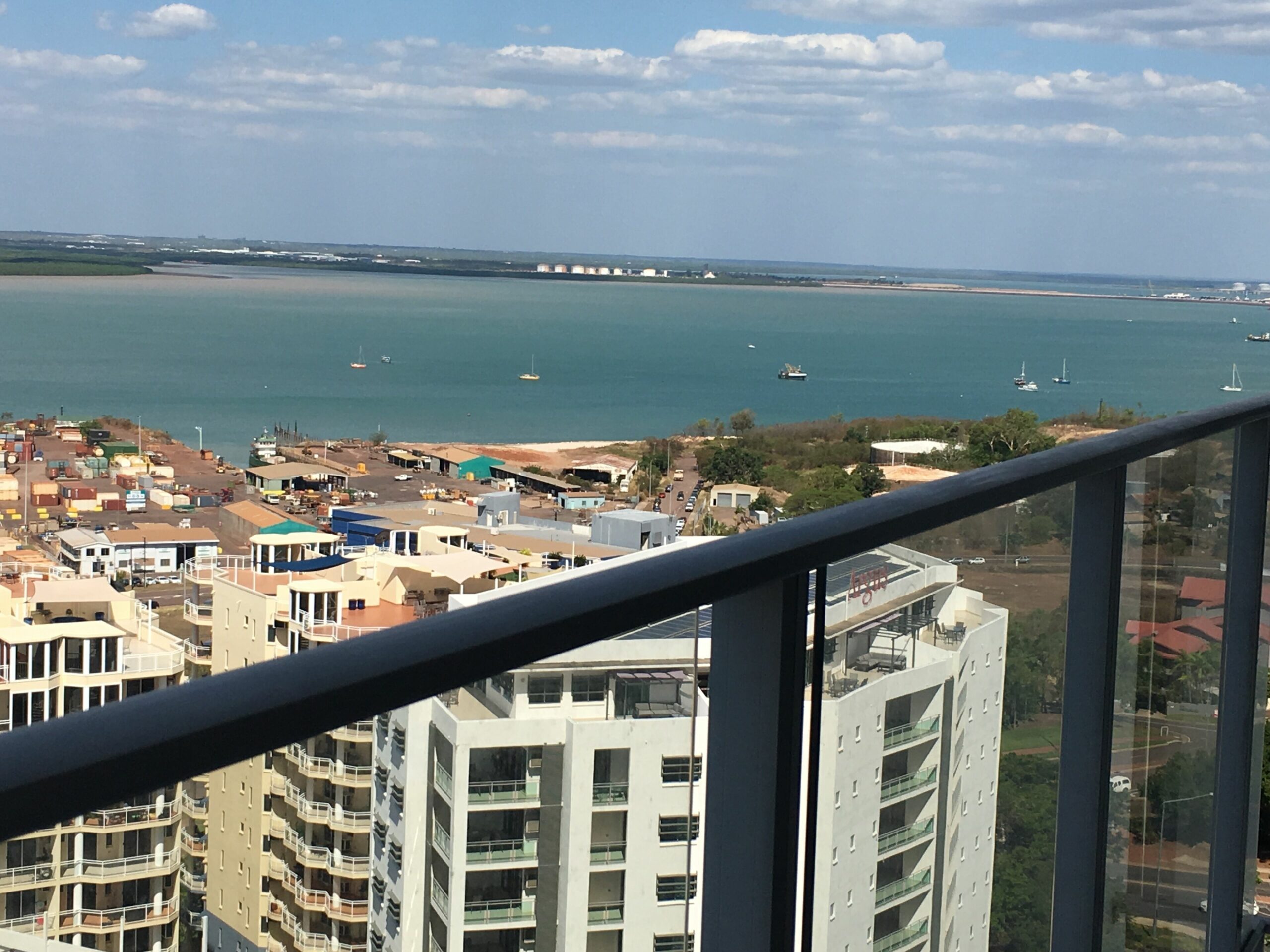 Darwin City Apartment With Harbour Views