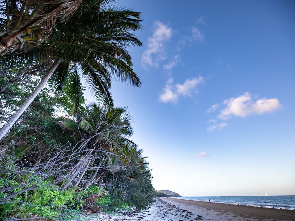 Beachfront Mirage Villa 435 - Four Mile Beach Port Douglas