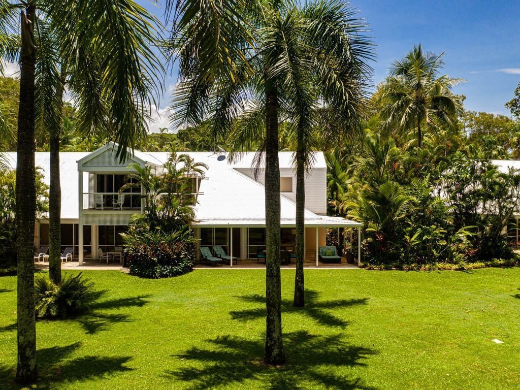 Coral Shore Villa 437 Port Douglas