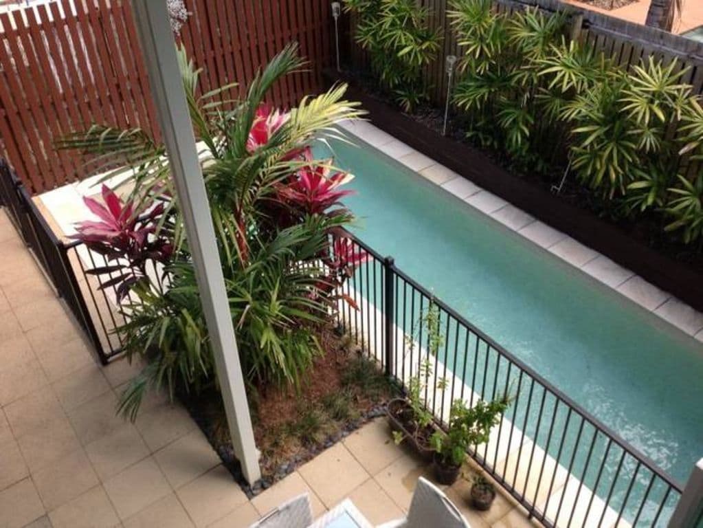 Deja Vu Palm Cove 3 Kings Heated Pool Private Luxury 5 Mins Walk Beach Cafe's