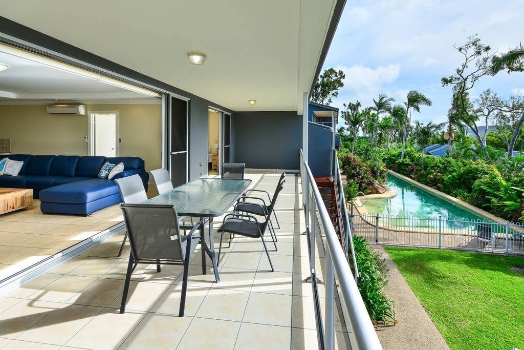 Blue Water Views 9 - Seaview Apartment on Hamilton Island