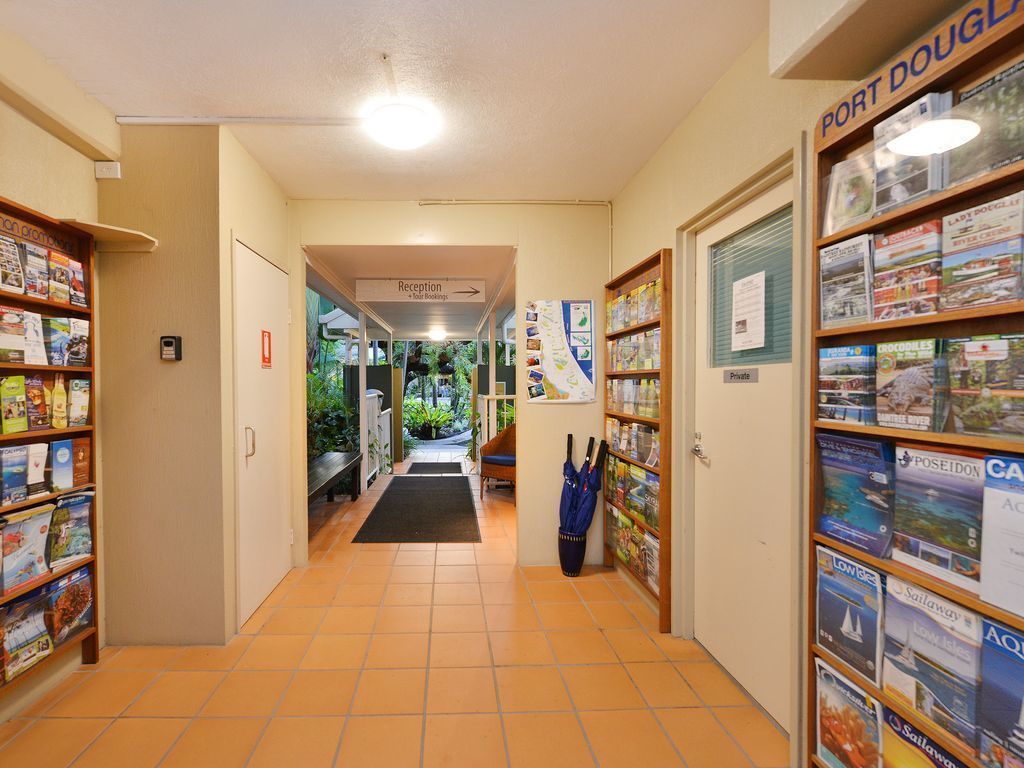 Port Douglas Apartments, Location, Location