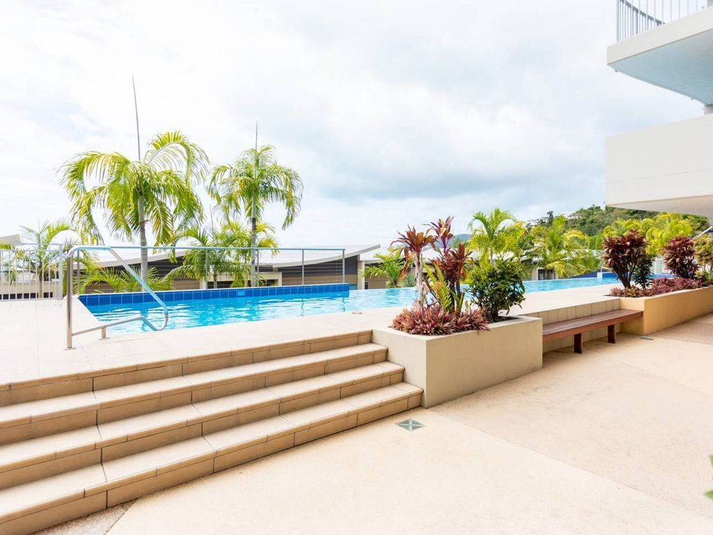 Ocean Views Azure, 2 Pools,wifi, Gym,central