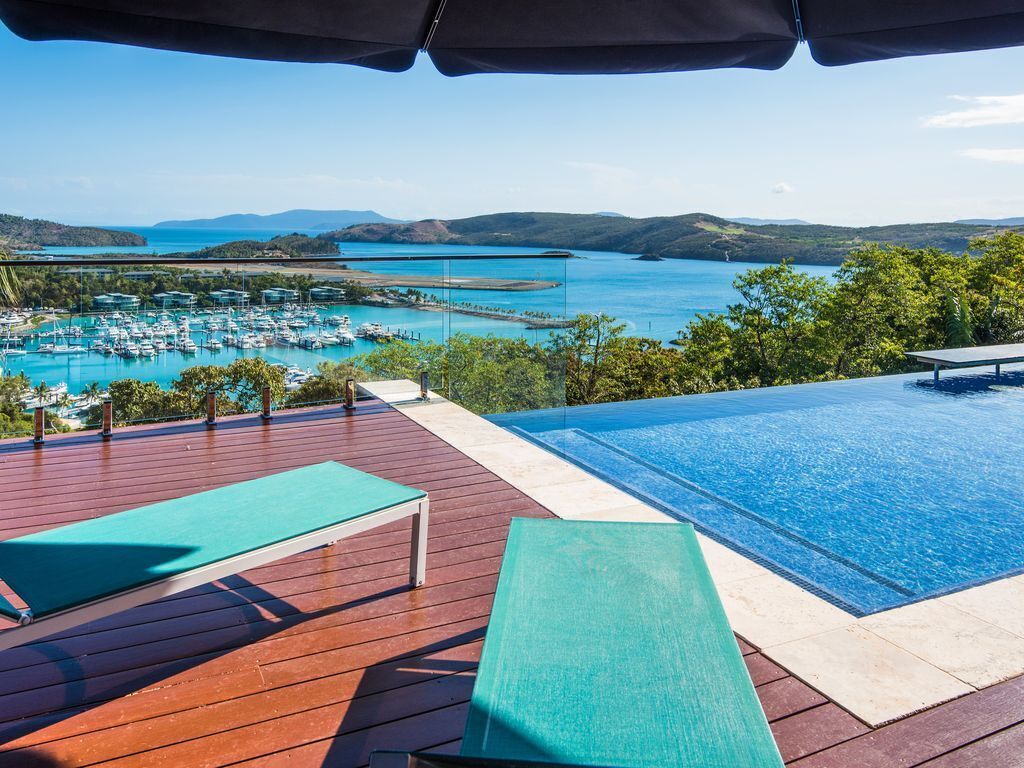 Southwinds - Stunning 7 Bedroom House on Hamilton Island
