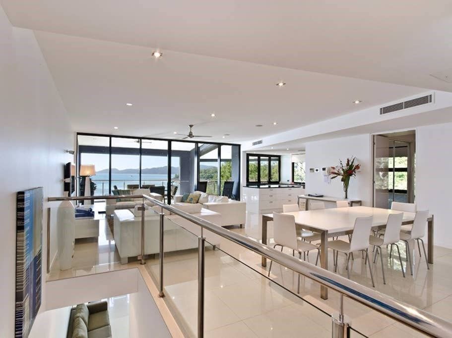 Edge Apartment 19 - Seaview Apartment on Hamilton Island