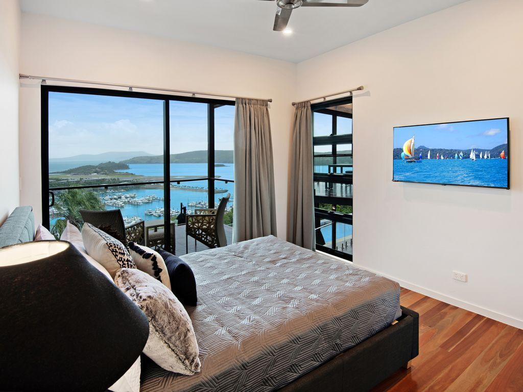 Southwinds - Stunning 7 Bedroom House on Hamilton Island