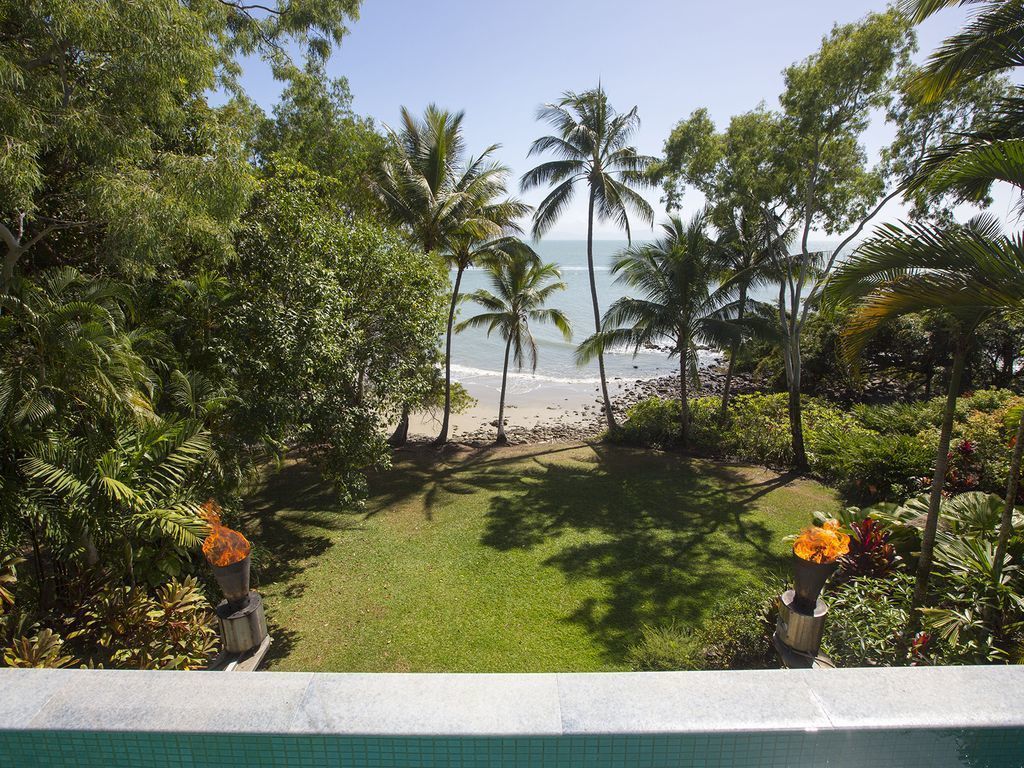 17 Wharf Street Luxury Beachfront House