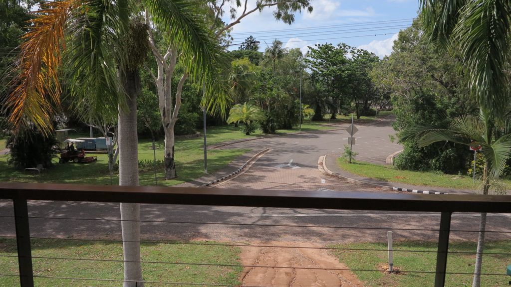 The Deck On Picnic - Picnic Bay, QLD