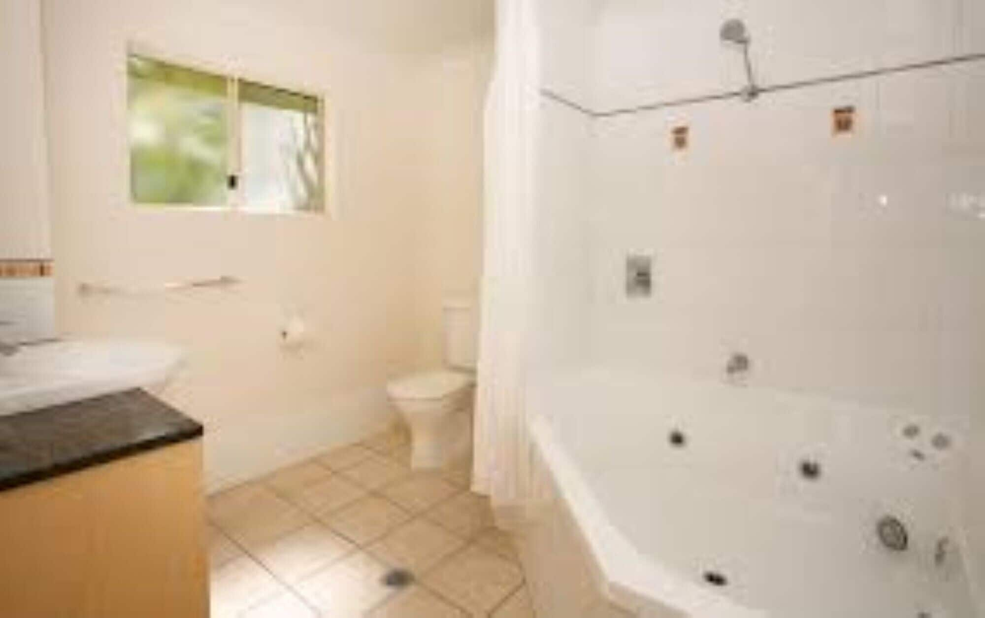 Port Douglas Affordable Accommodation With 18 Central Plaza