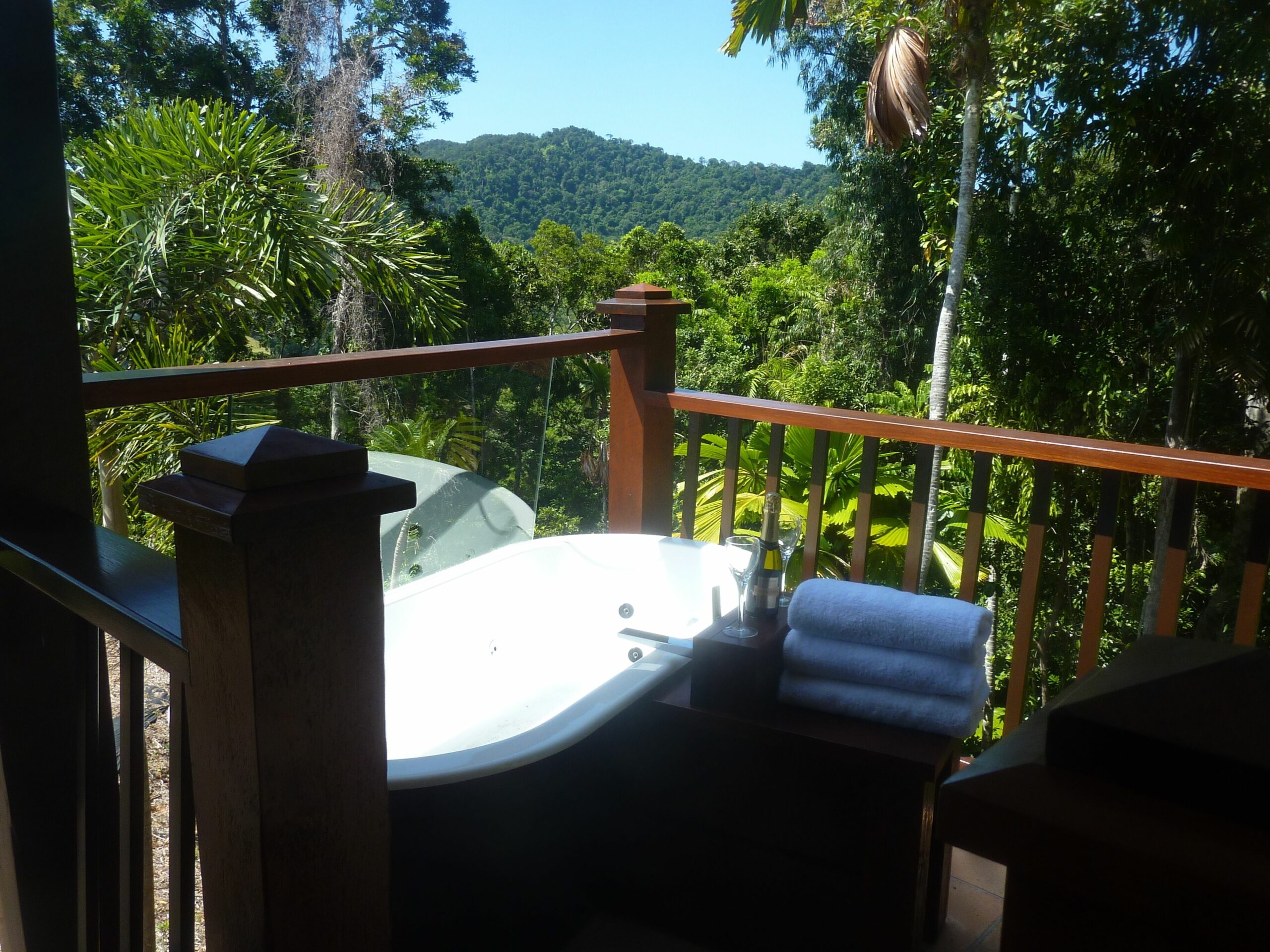 Daintree Holiday Homes - Yurara - Ocean Views With Luxury Spa Bath for Two