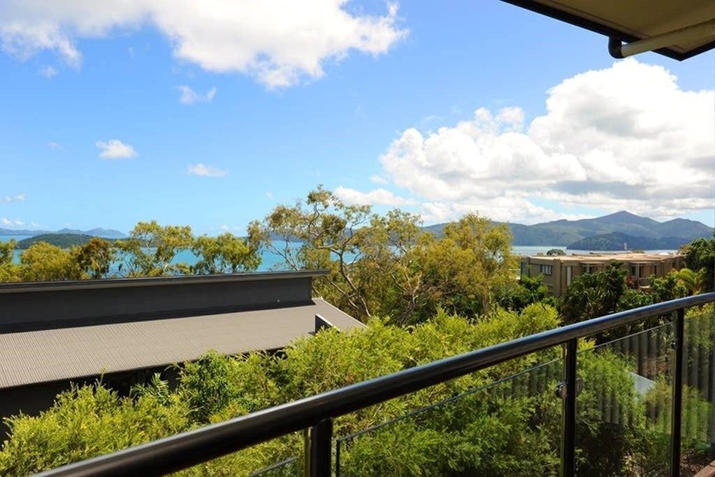 Pinnacle 6 - Seaview Apartment on Hamilton Island