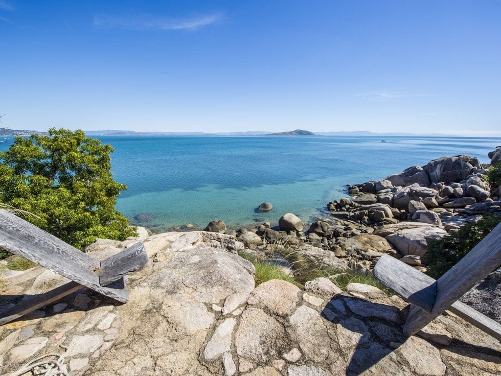 Headland Hideaway - Picnic Bay, QLD