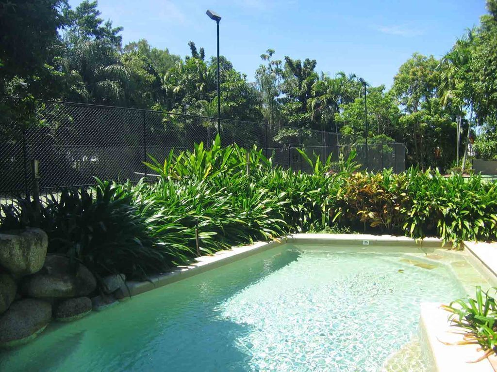 The Villa Port Douglas - 3 Beds, 3.5 Baths, Courtyard, Wifi, Netflix, Foxtel