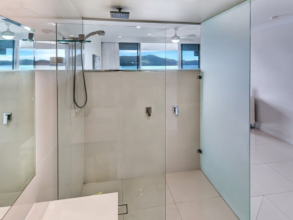 Frangipani 207 - Beachfront Apartment on Hamilton Island