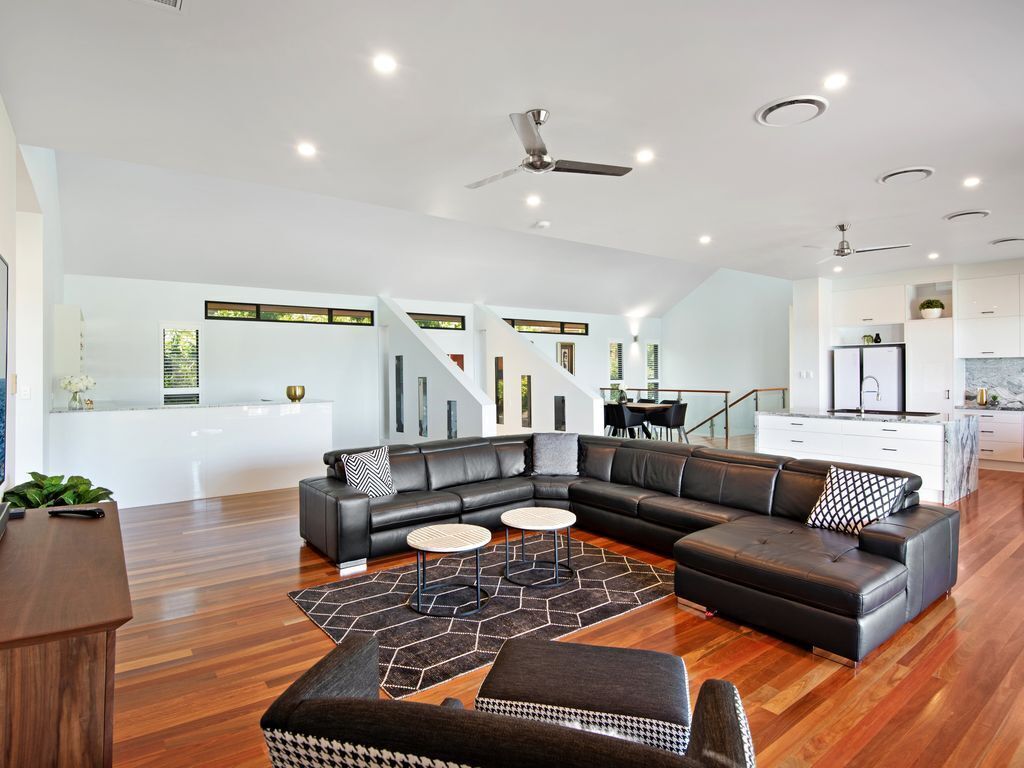 Southwinds - Stunning 7 Bedroom House on Hamilton Island