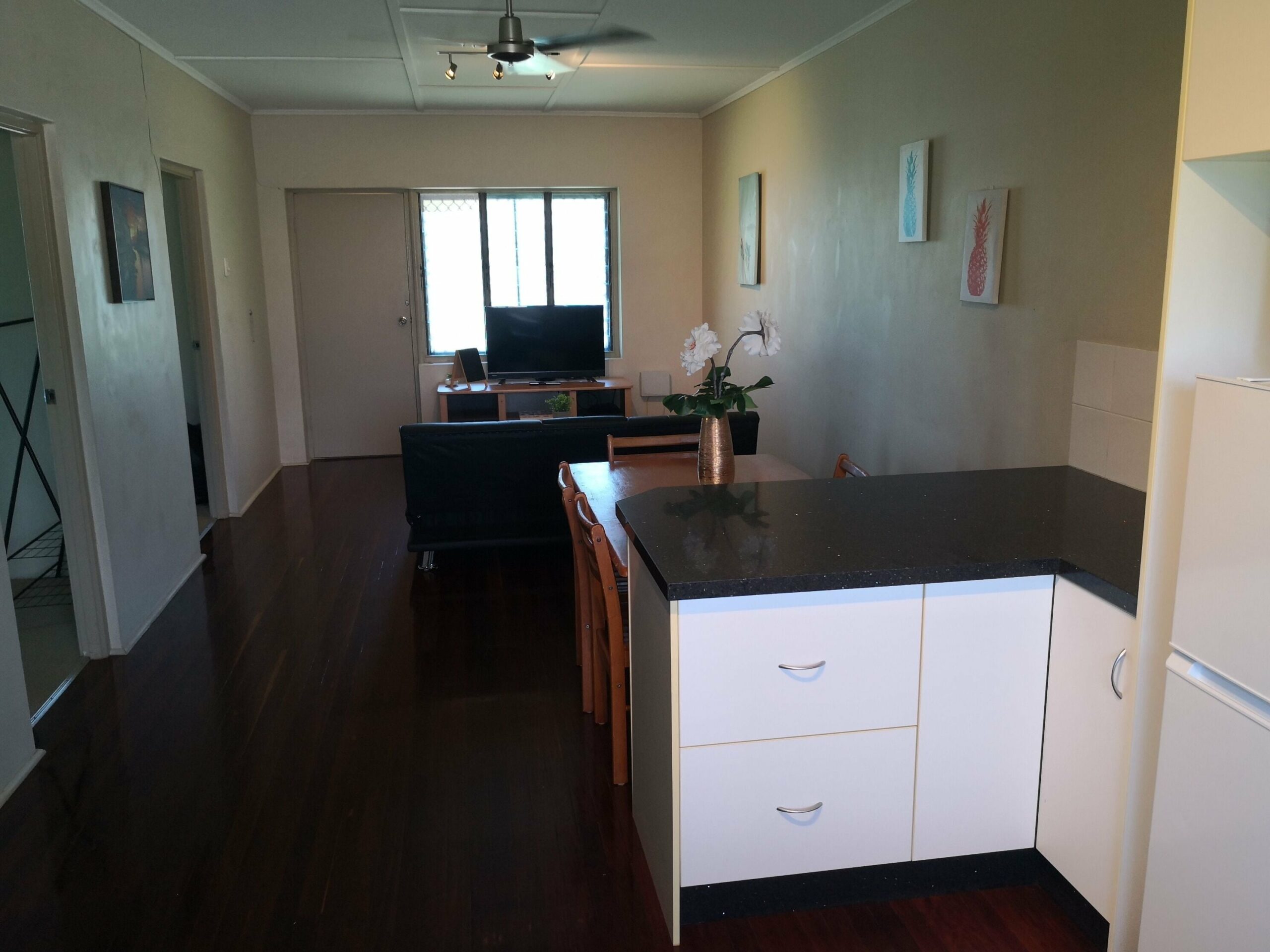 Home Home at Haymarket 2BR AC close to Stadium/Mater Hospital and Day Surgery