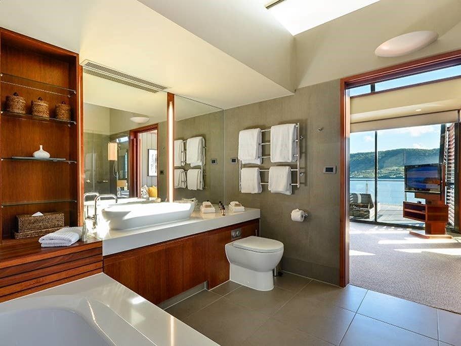 Yacht Club Villa 32 - Beautiful Villa on Hamilton Island