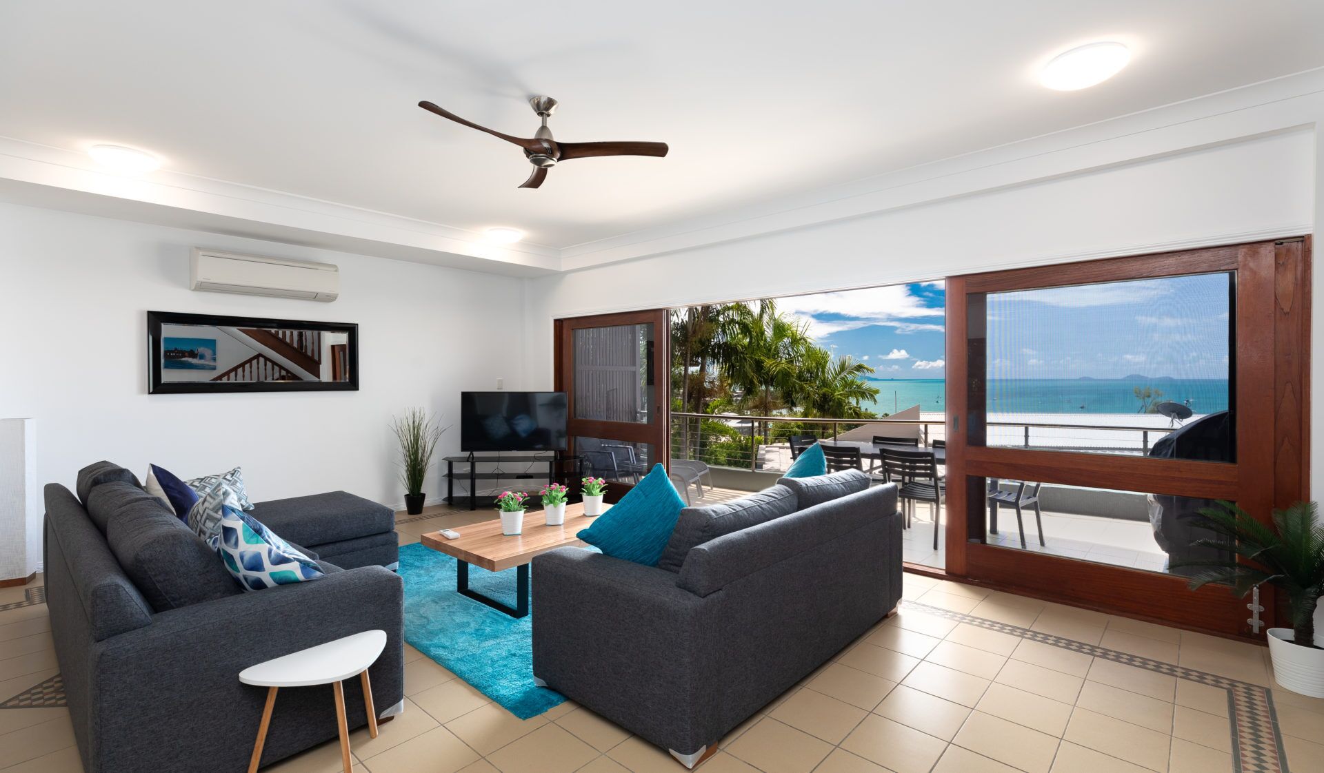 Absolute Airlie – Airlie Beach