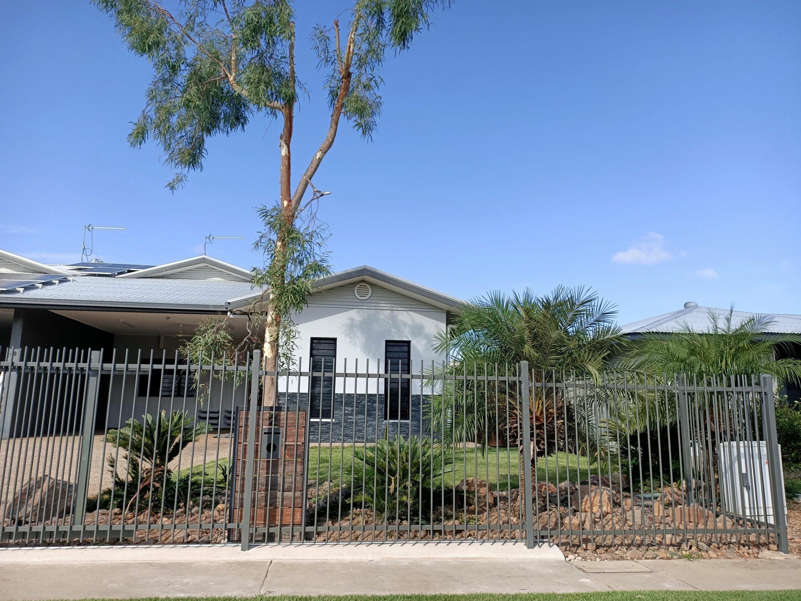 Modern Beautiful House Close to Darwin