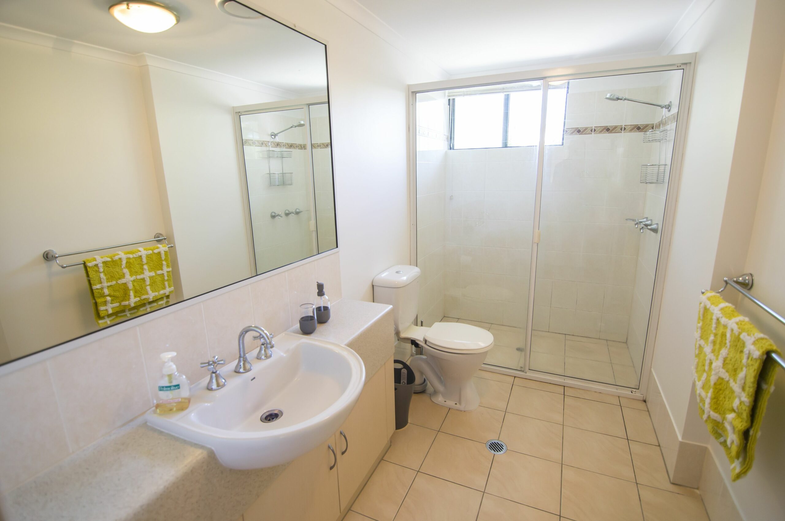 2 Bedroom / 2 Bathroom Apartment / Cairns Central