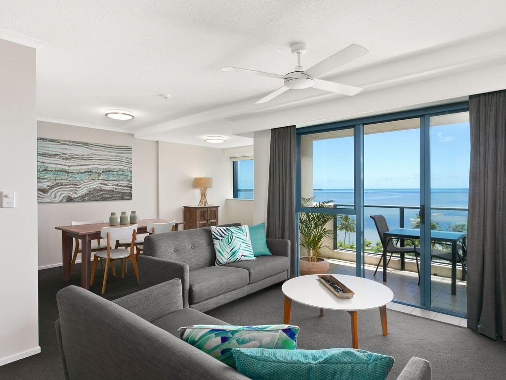 34/181 Esplanade, Cairns City - Tropical Luxury With Ocean Views