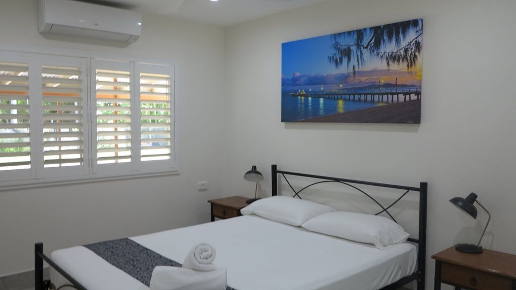 Island View Unit 2 / 40 Marine Parade