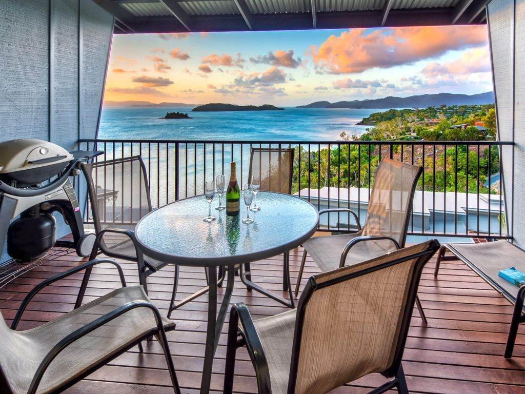 3 The Panorama Hamilton Island 2 Bedroom 2 Bathroom Ocean View Modern Apartment