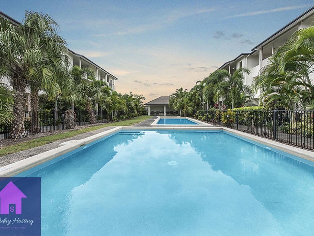 Modern Townsville Luxury - Spacious 3 BR Apartment!