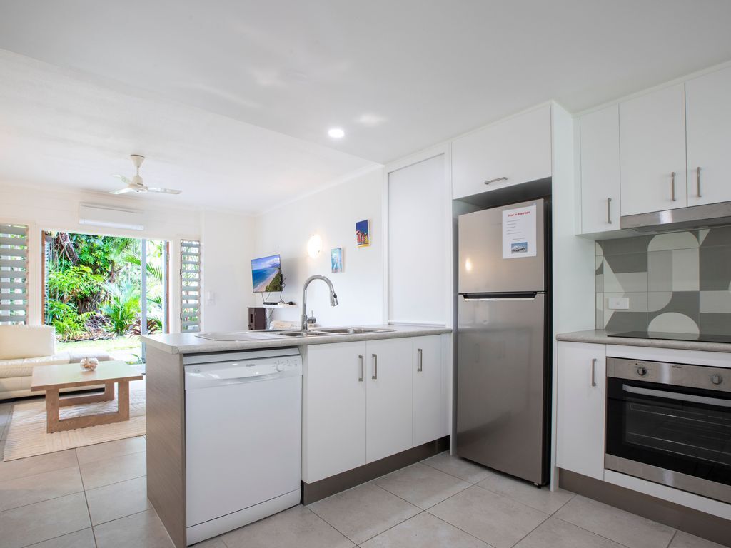 The Queenslander Fullmoon Brand NEW Kitchen