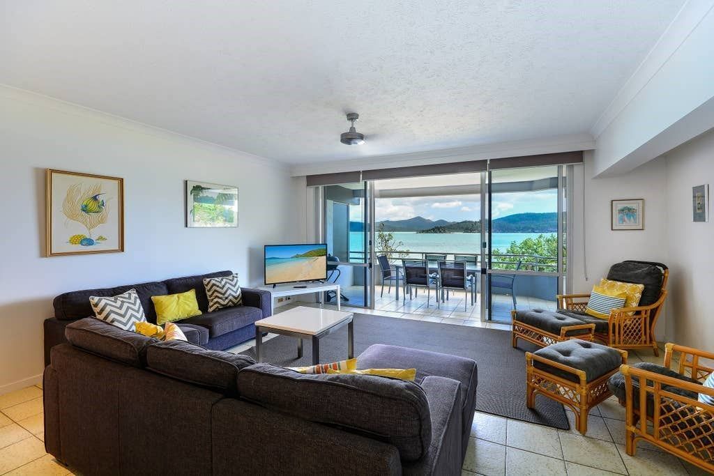 Frangipani 008 - Beachfront Apartment on Hamilton Island