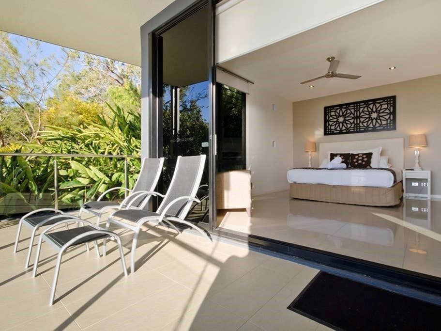 Edge Apartment 19 - Seaview Apartment on Hamilton Island