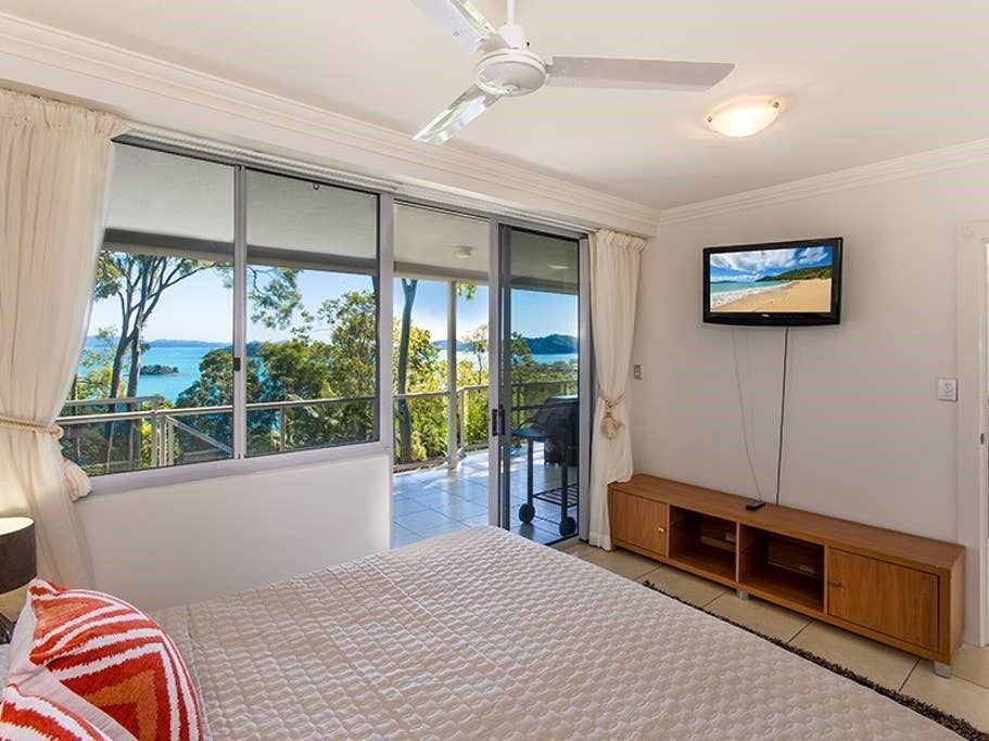 Blue Water Views 15 - Beautiful Apartment on Hamilton Island