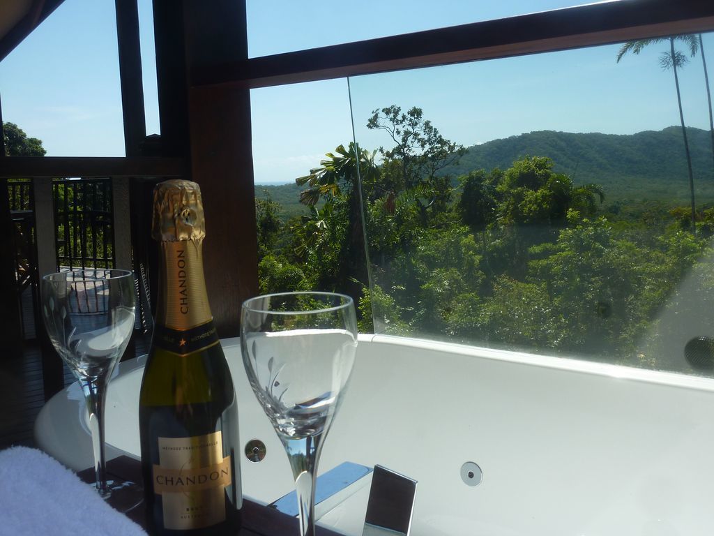 Daintree Holiday Homes - Yurara - Ocean Views and a Luxury Spa Bath for Two