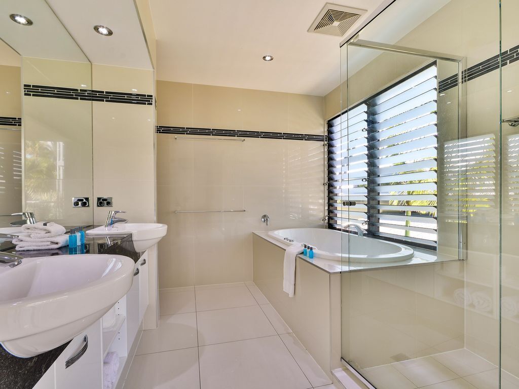 Pinnacle 10 - Garden View Apartment on Hamilton Island