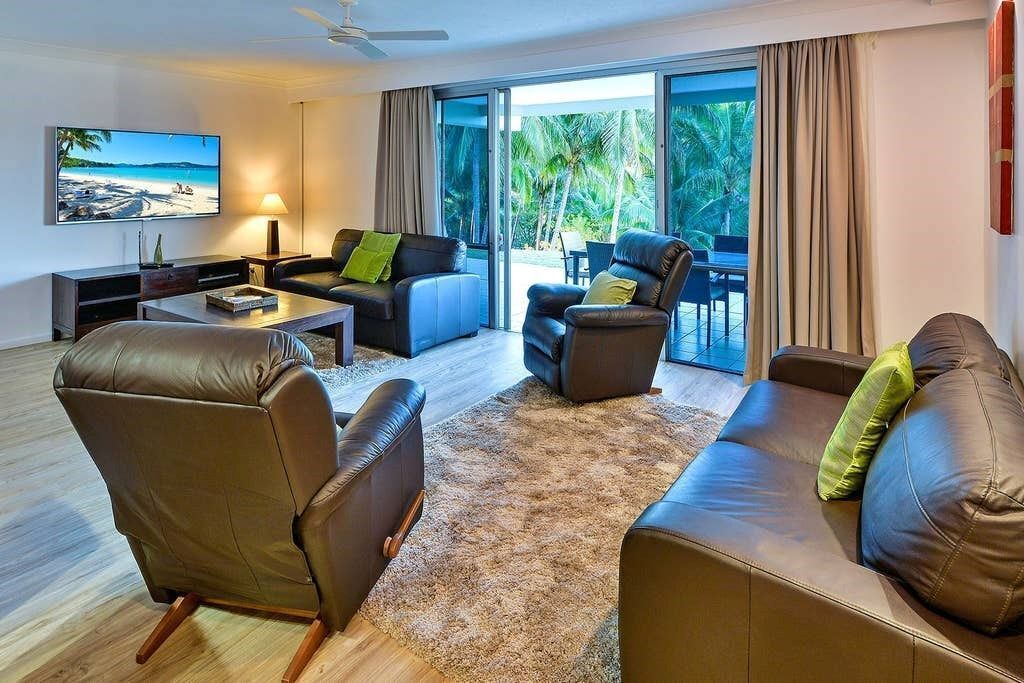 Poinciana Lodge 001 - Stunning Apartment on Hamilton Island