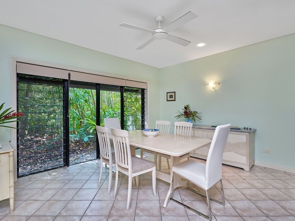 The Villa Port Douglas - 3 Beds, 3.5 Baths, Courtyard, Wifi, Netflix, Foxtel