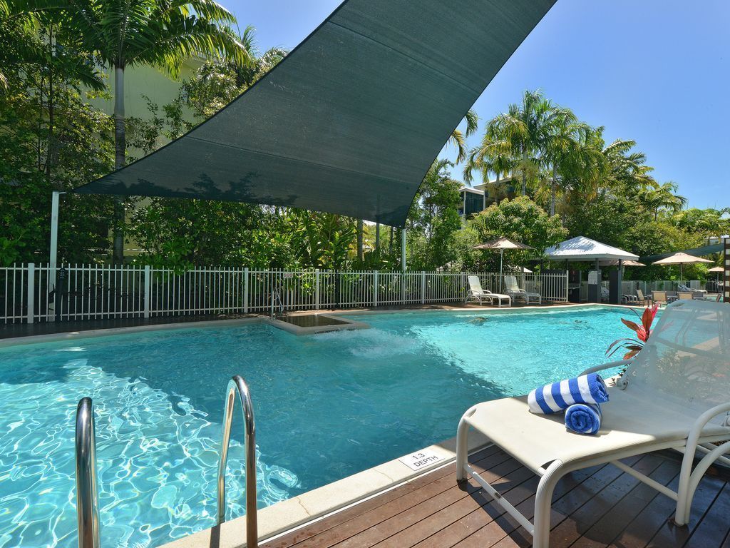 Poolside Paradise in Prime Location