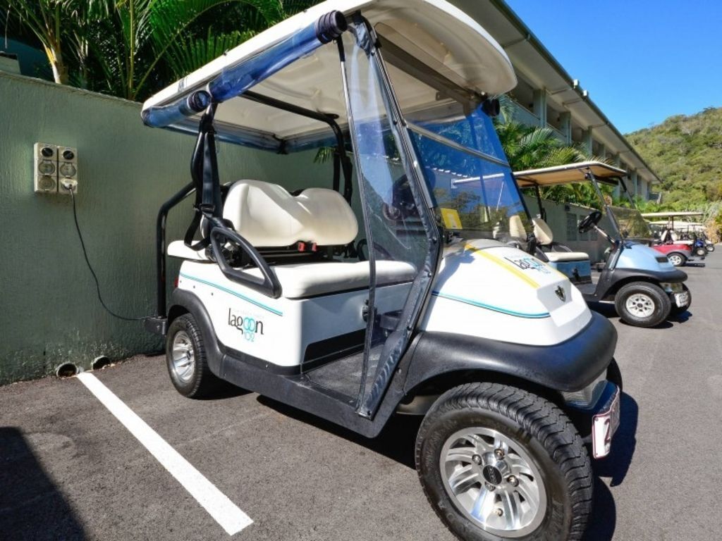 Lagoon 102, The Beach Shack, Hamilton Island