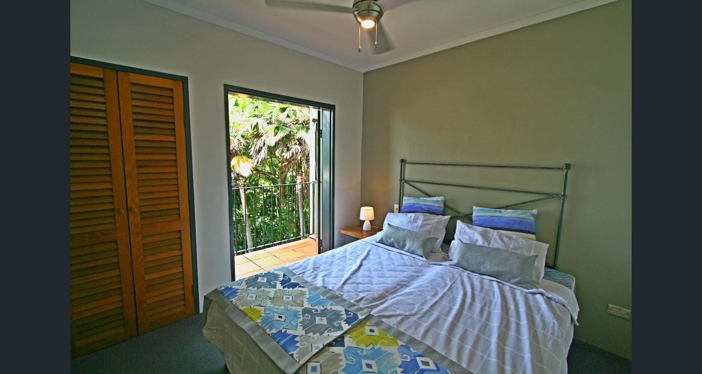 Port Douglas Beach Unit 2 Bedder