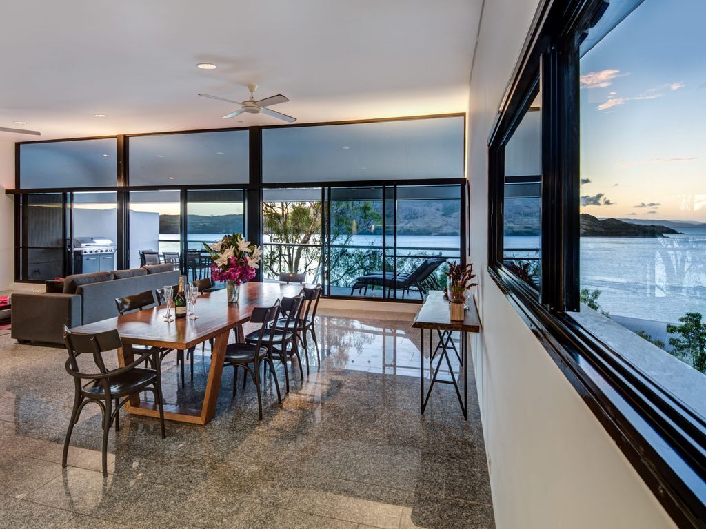 Waves 6 Four Bedroom Breathtaking Ocean Views Central Location And Buggy