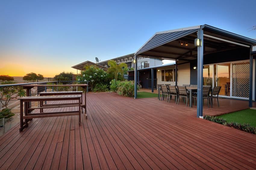 Swimming Pool and Boat Jetty. Beautifully Equipped Family Home