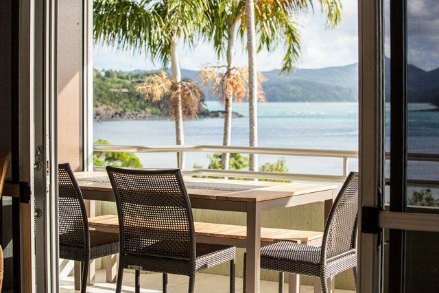 Lagoon 202 on the Beach Hamilton Island by Hamorent