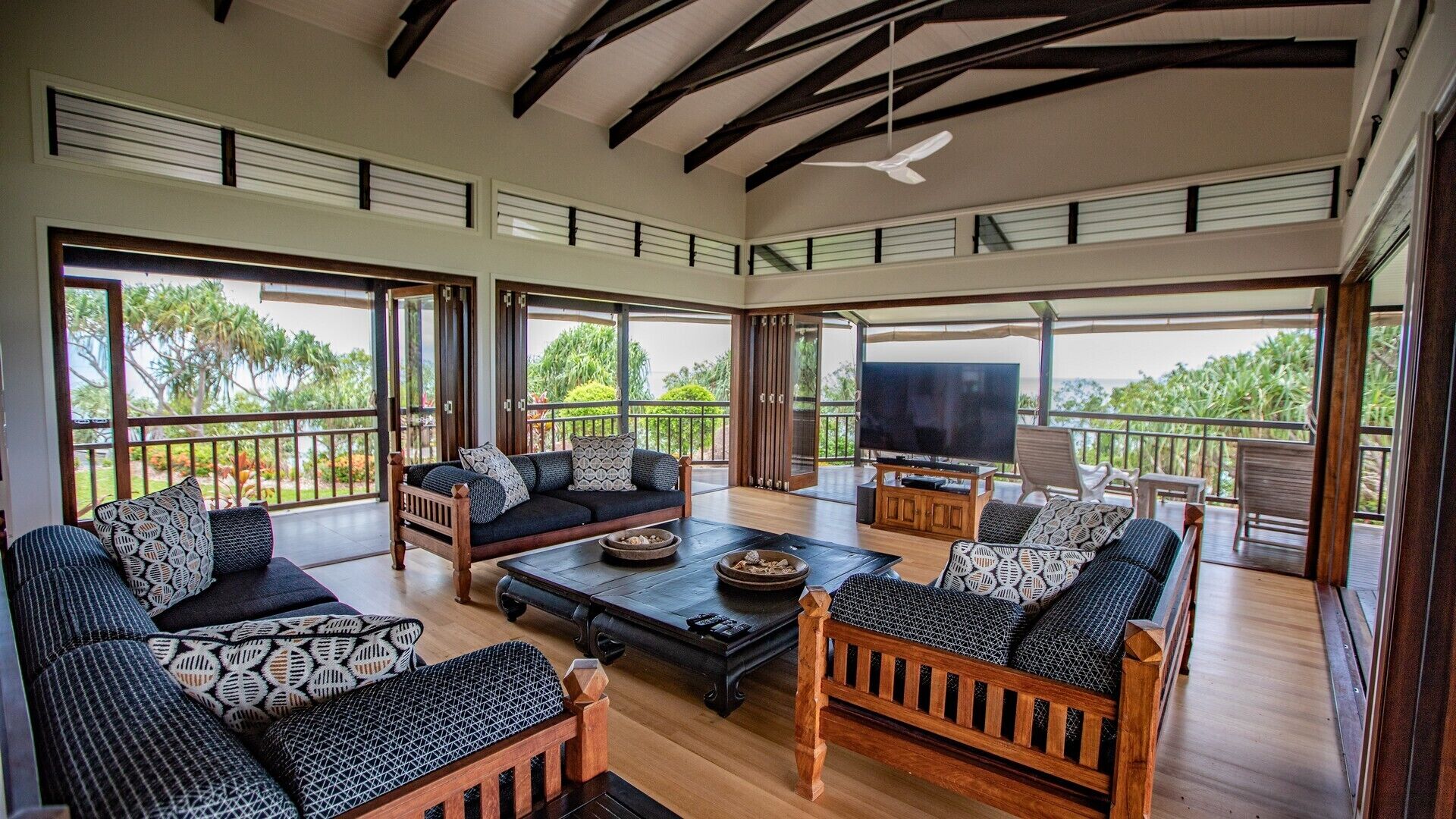 Bangalow - Luxurious Residence Port Douglas