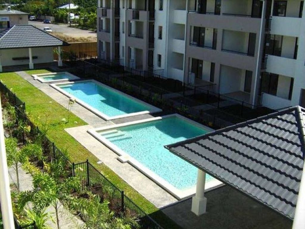 Modern Townsville Luxury - Spacious 3 BR Apartment!