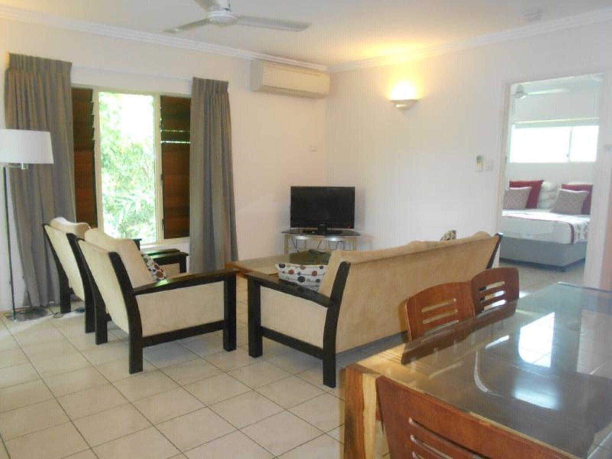 Port Douglas Affordable Accommodation With 18 Central Plaza