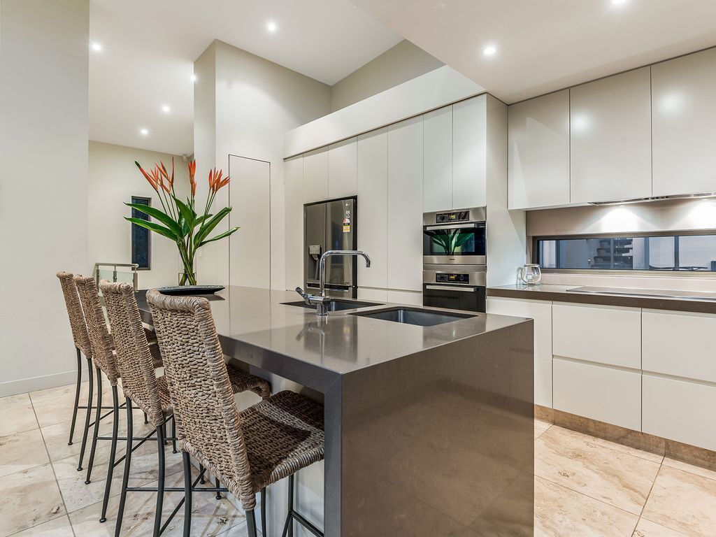 3-23 Murphy St Luxury Villa